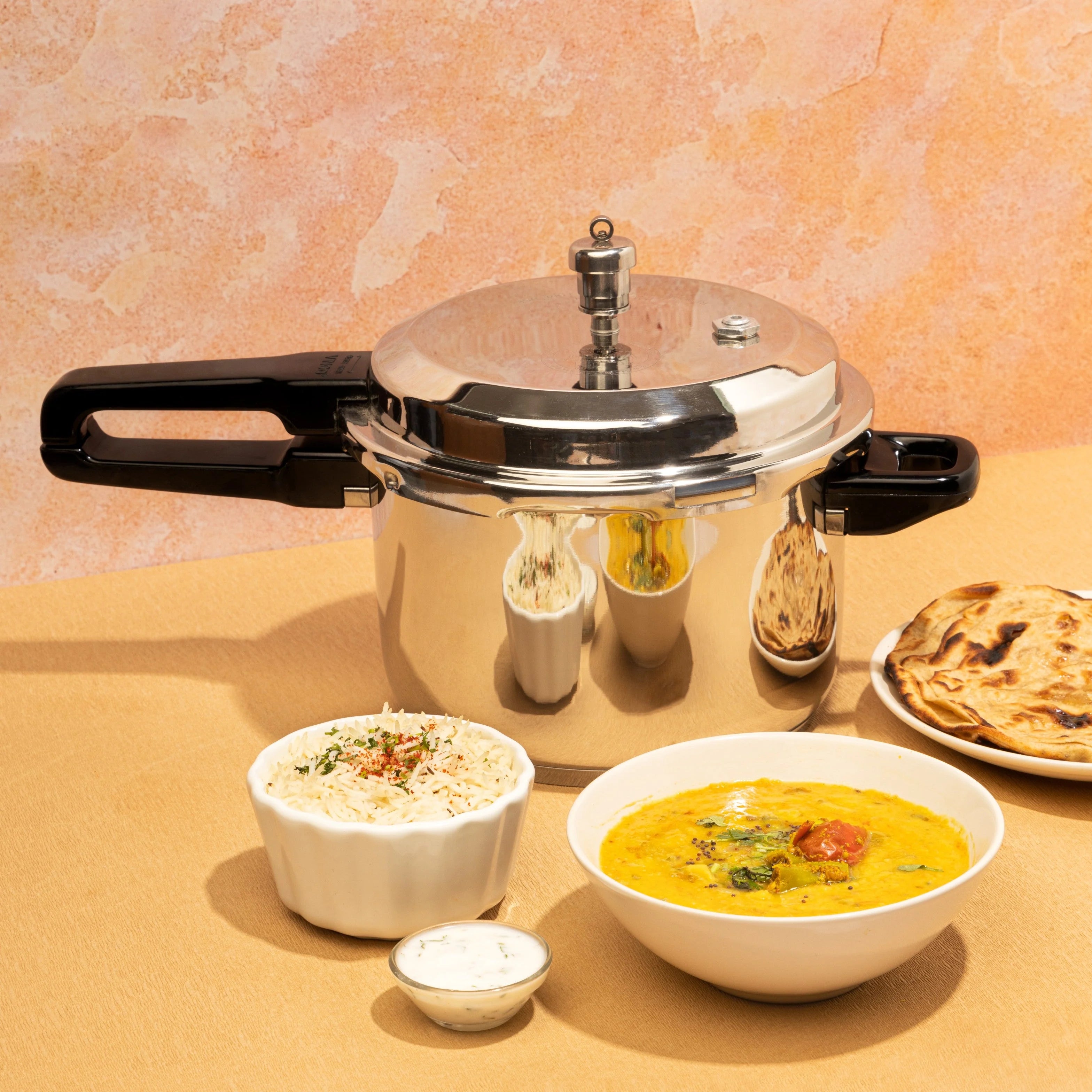 5 Liters Stainless steel outer lid Pressure cooker for Multi cusine 