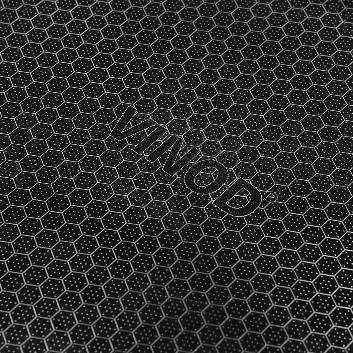 Vinod Platinum Triply Stainless Steel SAS Pro Concave Tawa 25 cm with
honeycomb pattern with 'Viviod' branding