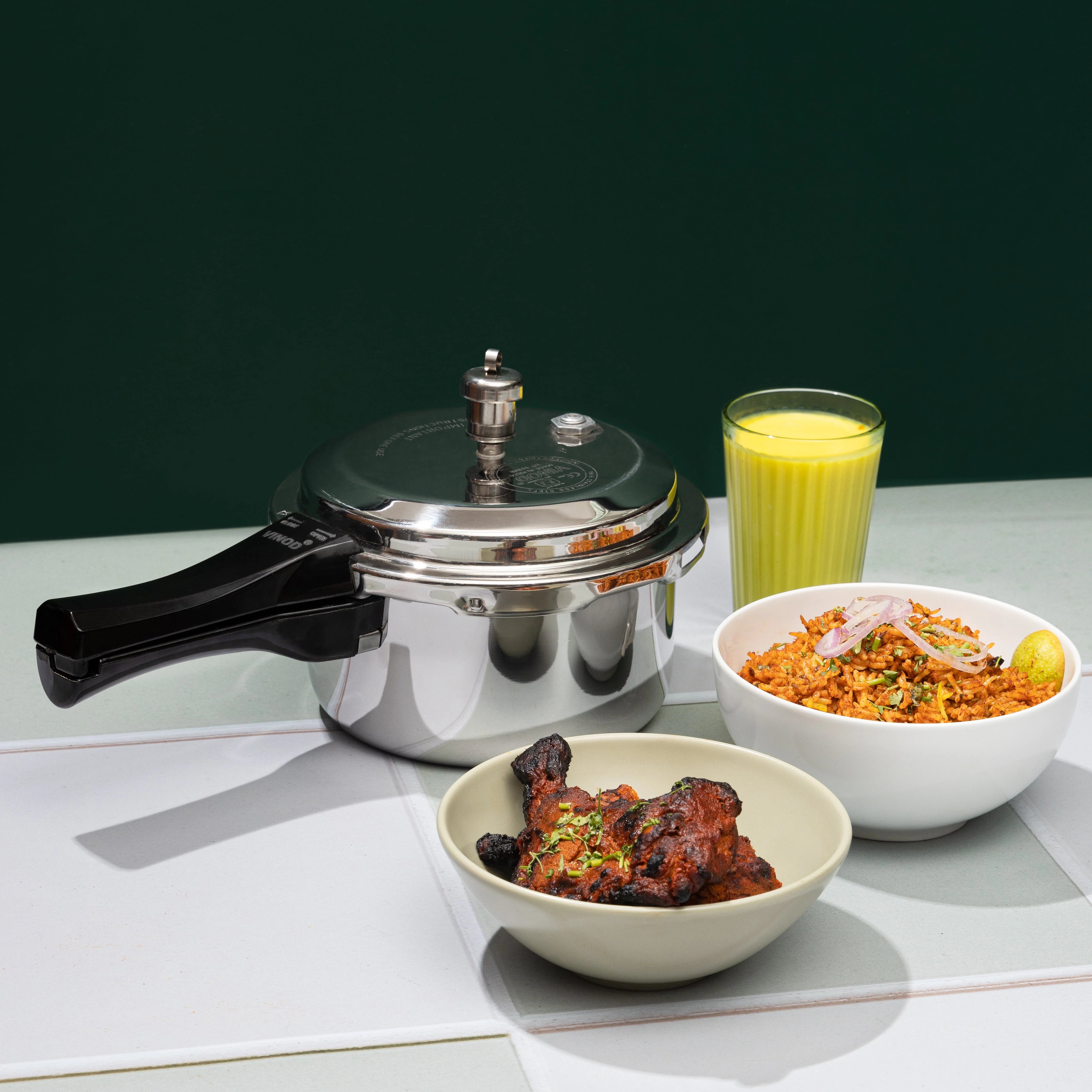 2 liter Stainless steel pressure cooker 
