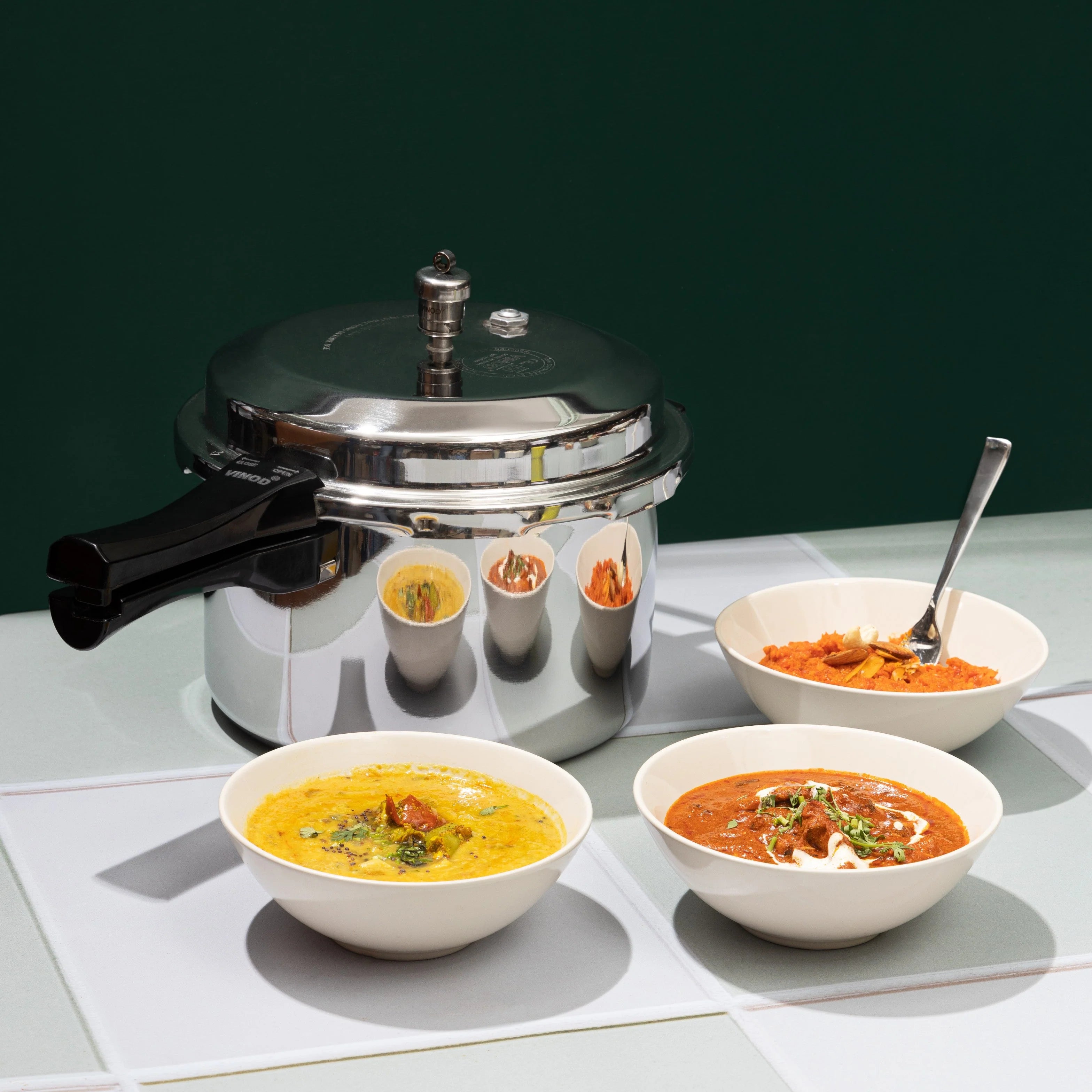 7 liter Classic induction friendly Stainless steel pressure cooker 